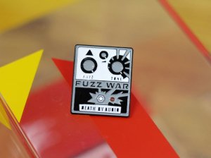 画像1: Death By Audio  FUZZ WAR ENAMEL PIN　次回入荷分