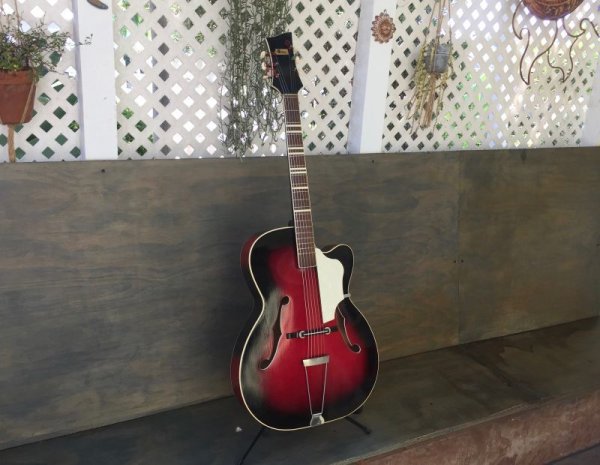画像1: Hohner France Holiday Jazz Guitar Vintage / Made in Germany c.1961(?) レア　売却済 (1)