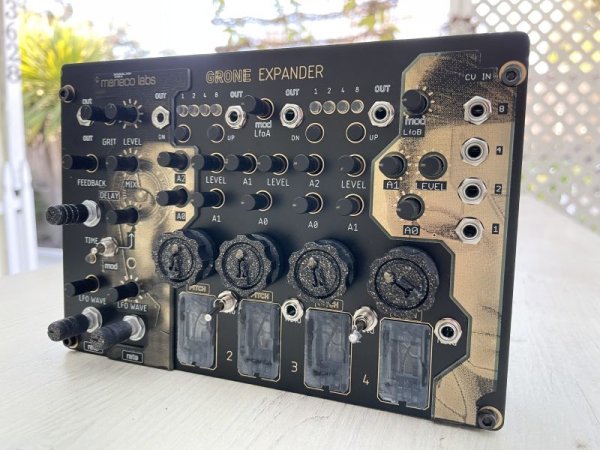 画像2: Maneco Labs GRONE dark drone machine EXPANDER　テーブルトップ 　次回入荷分 (2)
