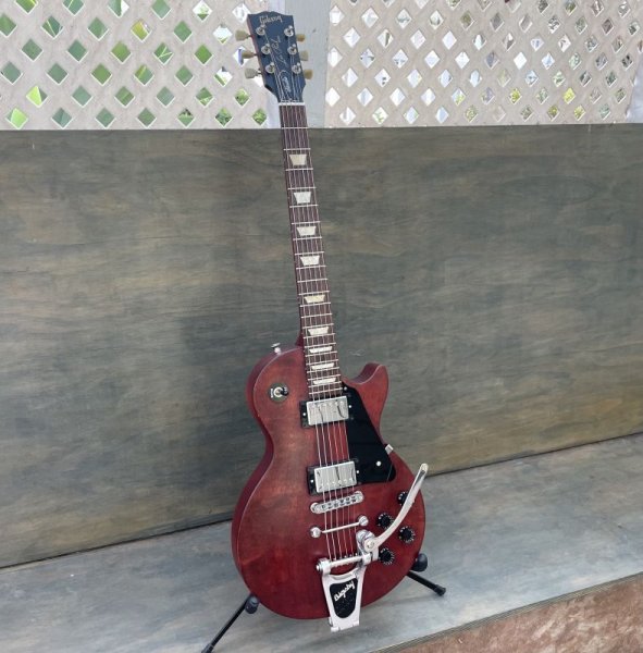 画像5: Gibson Les Paul Studio 2007 Faded Worn Cherry Satin w/Bigsby B3 & Towner DTB/V.Block　売却済 (5)