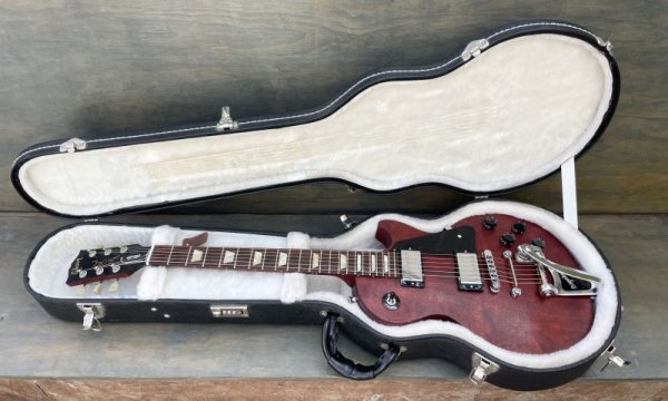 画像4: Gibson Les Paul Studio 2007 Faded Worn Cherry Satin w/Bigsby B3 & Towner DTB/V.Block　売却済 (4)