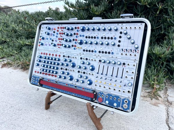 画像3: Buchla Tiptop 200t series with BPNYC ZERO Halliburton Eurorack Modular Travel Case 7U　要予約 (3)