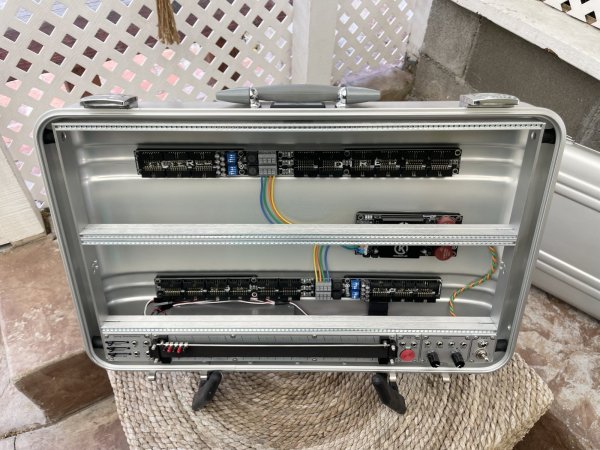 画像18: BPNYC ZERO Halliburton Eurorack Modular Travel Case w/Pulp Logic 1U SILVER　売却済 (18)