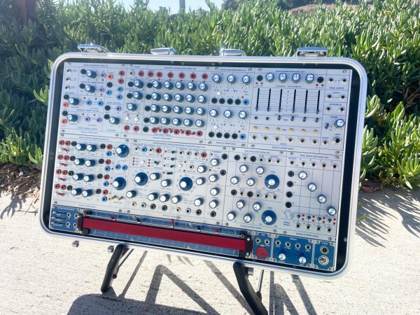 画像2: Buchla Tiptop 200t series with BPNYC ZERO Halliburton Eurorack Modular Travel Case 7U #2　要予約 (2)