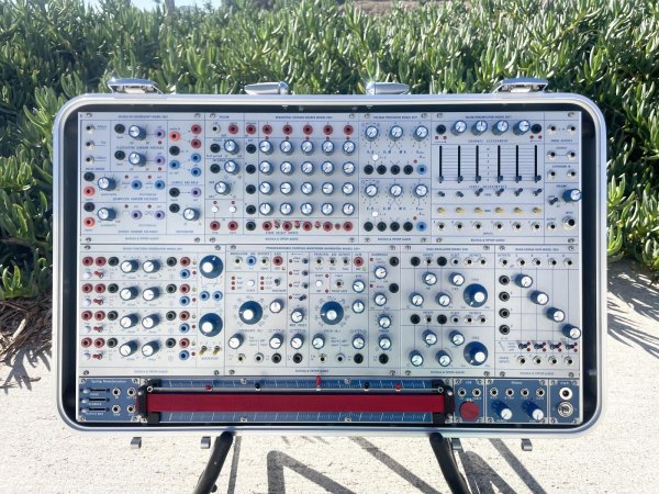 画像1: Buchla Tiptop 200t series with BPNYC ZERO Halliburton Eurorack Modular Travel Case 7U #2　要予約 (1)