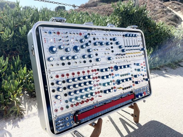 画像3: Buchla Tiptop 200t series with BPNYC ZERO Halliburton Eurorack Modular Travel Case 7U #3　要予約 (3)