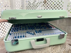 画像9: Buchla Tiptop 200t series with BPNYC ZERO Halliburton Eurorack Modular Travel Case 9U Seafoam Green 売却済