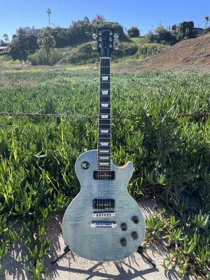 画像2: 2018 Gibson Les Paul classic player plus Satin Ocean Blue