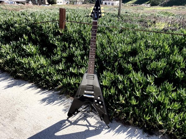 画像5: 2012 Gibson Flying V ’67 Reissue BLACK ON BLACK　売却済 (5)