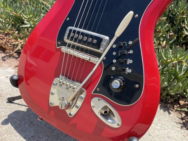 画像6: Hagstrom II 1960s Beautiful Red, All original, HSC, Tremolo bar (6)