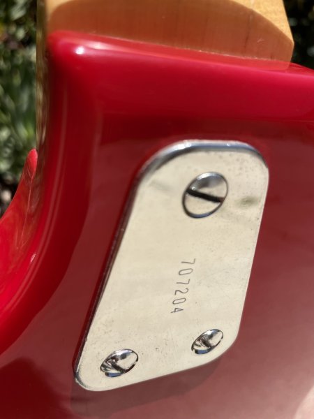 画像14: Hagstrom II 1960s Beautiful Red, All original, HSC, Tremolo bar (14)