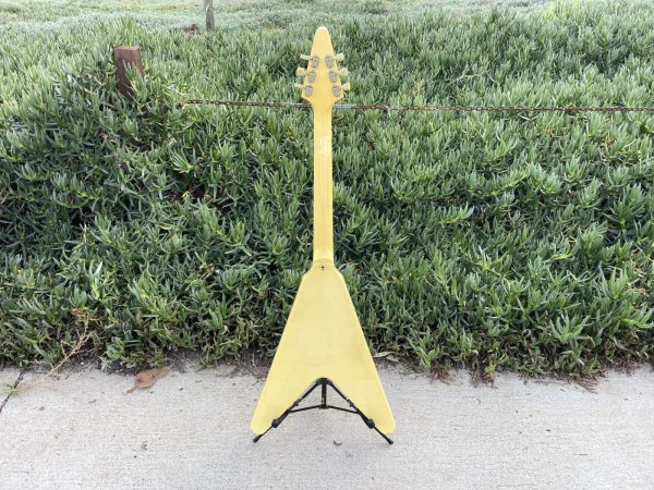 画像8: 1991 Gibson Flying V ’67 Early Reissue Alpine White (8)