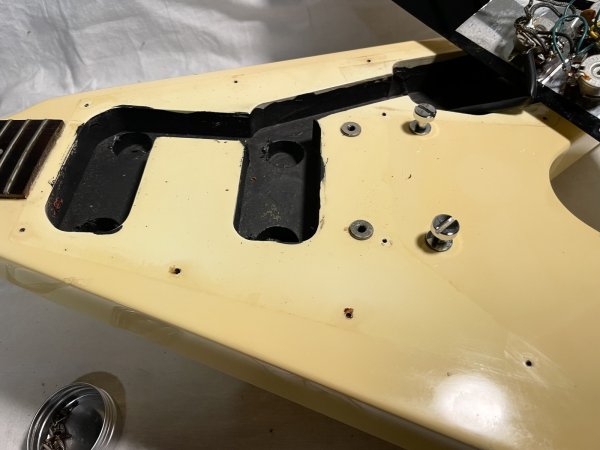画像17: 1991 Gibson Flying V ’67 Early Reissue Alpine White (17)