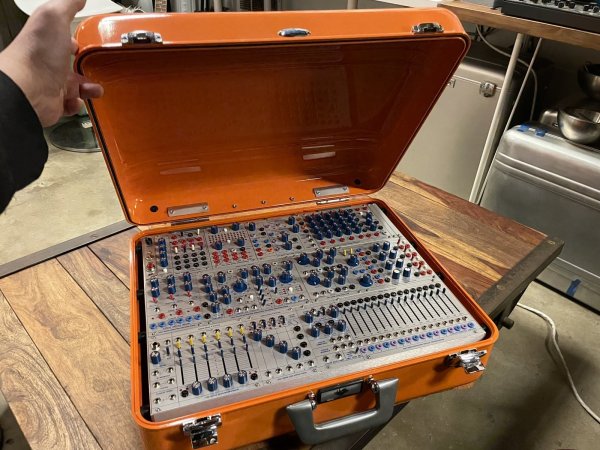 画像29: BPNYC ZERO Halliburton Eurorack Modular Travel Case 9U 96hp "ORANGE" 　売却済 (29)