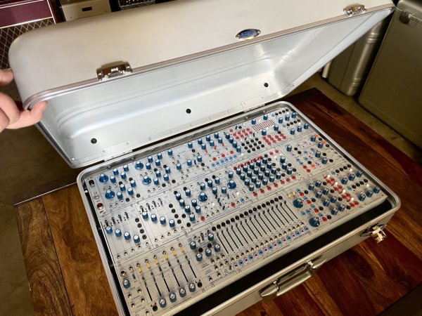 画像21: BPNYC ZERO Halliburton Eurorack Modular Travel Case NOS SILVER 3x122hp 9U　売却済 (21)