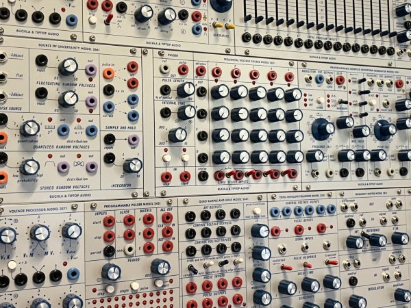 画像15: Buchla Tiptop 200t series with BPNYC ZERO Halliburton Eurorack Modular Travel Case NOS SILVER 122hp 9U　＊要問い合わせ (15)