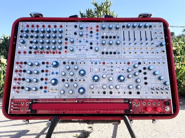 画像3: Buchla Tiptop 200t series with BPNYC ZERO Halliburton Eurorack Modular Travel Case 7U "REDRUM"　売却済 (3)