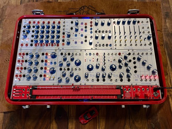画像12: Buchla Tiptop 200t series with BPNYC ZERO Halliburton Eurorack Modular Travel Case 7U "REDRUM"　売却済 (12)