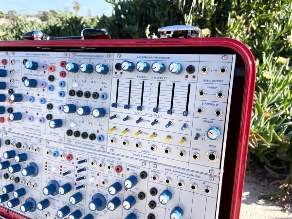 画像7: Buchla Tiptop 200t series with BPNYC ZERO Halliburton Eurorack Modular Travel Case 7U "REDRUM"　売却済 (7)
