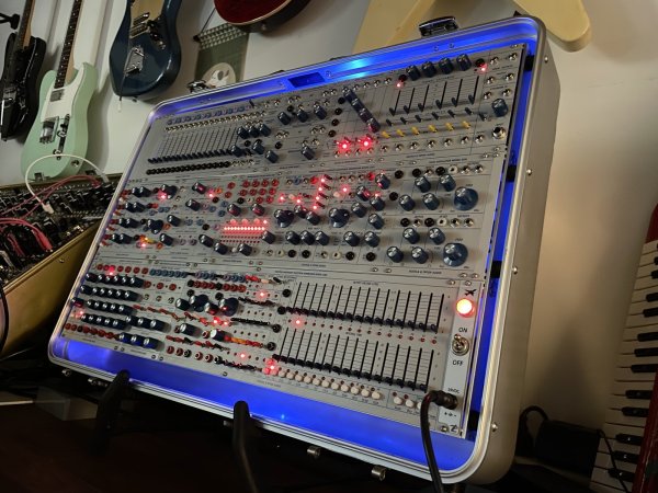 画像23: Buchla Tiptop 200t series with BPNYC ZERO Halliburton Eurorack Modular Travel Case SILVER 122hp 9U w/MARF (23)