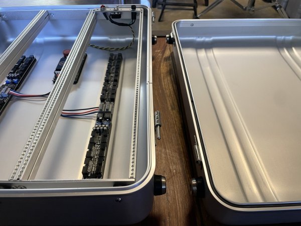 画像10: BPNYC ZERO Halliburton Eurorack Modular Travel Case NOS SILVER 96hp 9U　 (10)