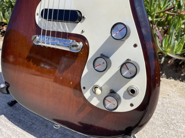 画像6: 1964 Epiphone Olympic Double Sunburst "Batwing" headstock (6)
