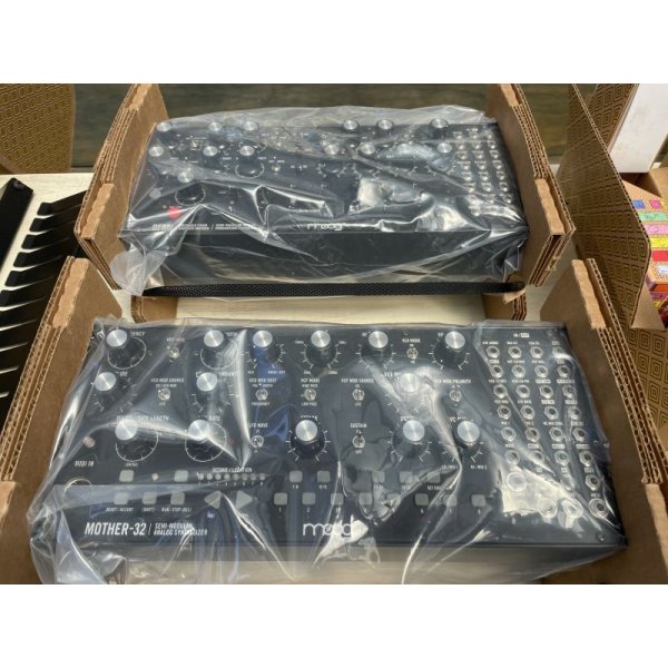 画像5: Moog Sound Studio: Mother-32/DFAM + Subharmonicon/DFAM + 4Tier Rack(Open Box) (5)