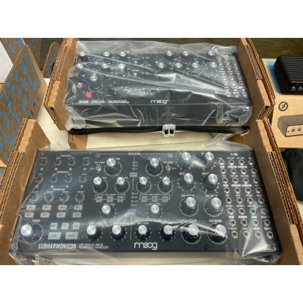 画像11: Moog Sound Studio: Mother-32/DFAM + Subharmonicon/DFAM + 4Tier Rack(Open Box) (11)