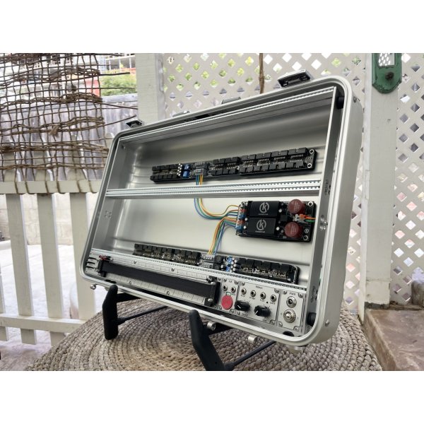 画像14: BPNYC ZERO Halliburton Eurorack Modular Travel Case w/Pulp Logic 1U SILVER 売却済 (14)