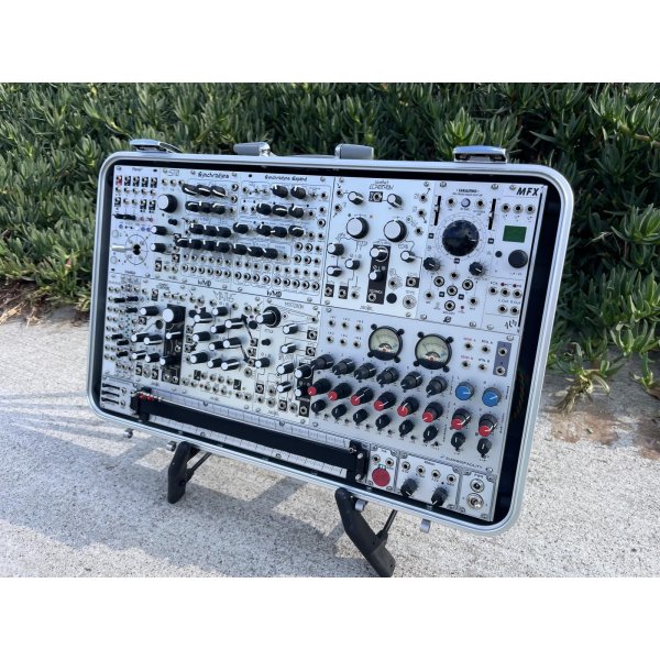 画像21: BPNYC ZERO Halliburton Eurorack Modular Travel Case w/Pulp Logic 1U SILVER 売却済 (21)