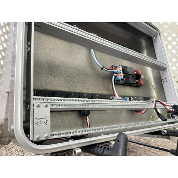 画像14: BPNYC ZERO Halliburton Eurorack Modular Travel Case 7U 82hp Black textured (14)