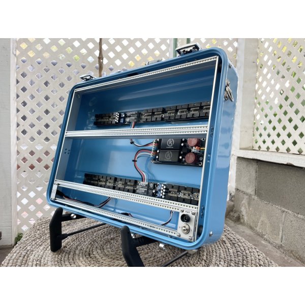 画像11: BPNYC ZERO Halliburton Eurorack Modular Travel Case 7U 82hp Azure 売却済 (11)