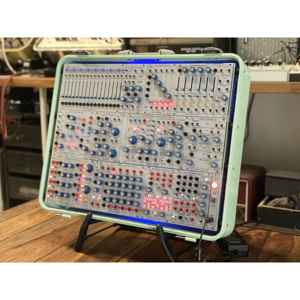 画像2: Buchla Tiptop 200t series with BPNYC ZERO Halliburton Eurorack Modular Travel Case 9U Seafoam Green #2 (2)