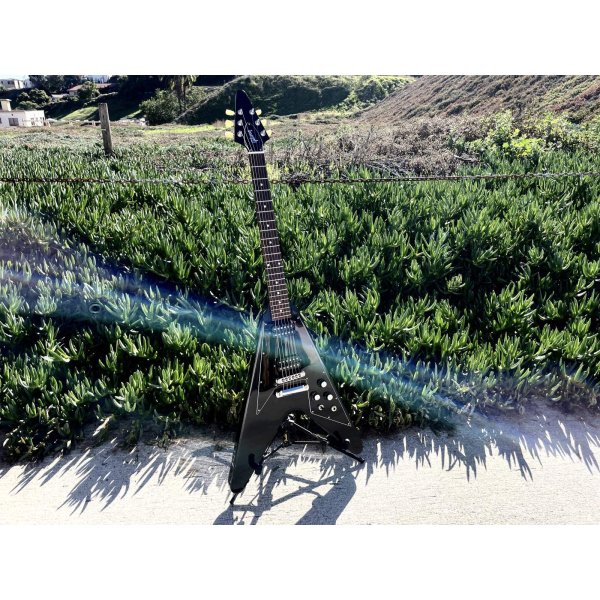 画像4: 2012 Gibson Flying V ’67 Reissue BLACK ON BLACK　売却済 (4)