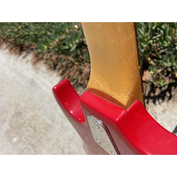 画像17: Hagstrom II 1960s Beautiful Red, All original, HSC, Tremolo bar (17)