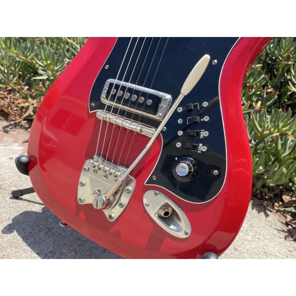 画像6: Hagstrom II 1960s Beautiful Red, All original, HSC, Tremolo bar (6)