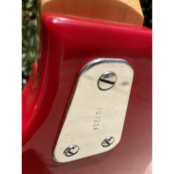 画像14: Hagstrom II 1960s Beautiful Red, All original, HSC, Tremolo bar (14)