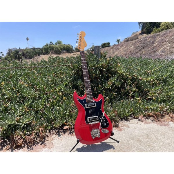 画像3: Hagstrom II 1960s Beautiful Red, All original, HSC, Tremolo bar (3)