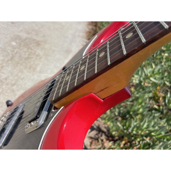 画像16: Hagstrom II 1960s Beautiful Red, All original, HSC, Tremolo bar (16)