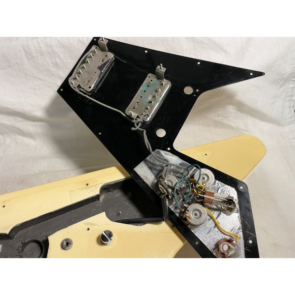 画像18: 1991 Gibson Flying V ’67 Early Reissue Alpine White (18)