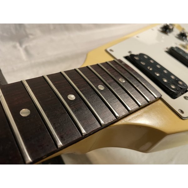 画像16: 1991 Gibson Flying V ’67 Early Reissue Alpine White (16)