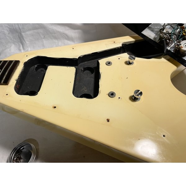 画像17: 1991 Gibson Flying V ’67 Early Reissue Alpine White (17)