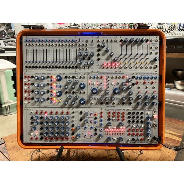 画像2: Buchla Tiptop 200t series with BPNYC ZERO Halliburton Eurorack Modular Travel Case 9U #3 ORANGE (2)