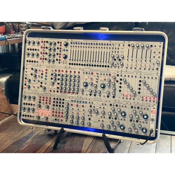 画像19: Buchla Tiptop 200t series with BPNYC ZERO Halliburton Eurorack Modular Travel Case NOS SILVER 122hp 9U (19)