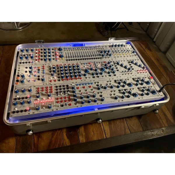 画像16: Buchla Tiptop 200t series with BPNYC ZERO Halliburton Eurorack Modular Travel Case NOS SILVER 122hp 9U (16)