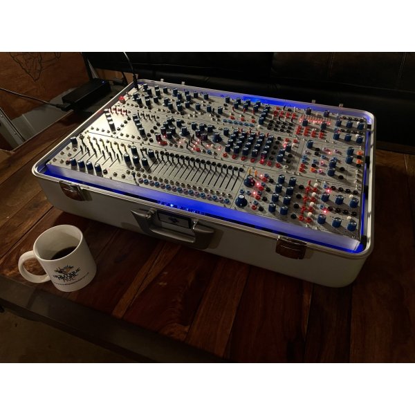 画像18: Buchla Tiptop 200t series with BPNYC ZERO Halliburton Eurorack Modular Travel Case NOS SILVER 122hp 9U (18)