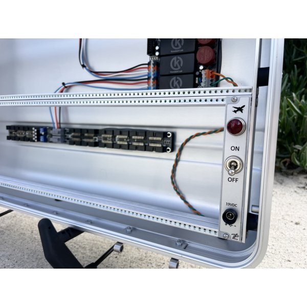 画像11: BPNYC ZERO Halliburton Eurorack Modular Travel Case NOS SILVER 3x122hp 9U (11)