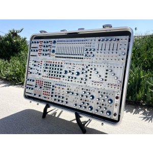 画像: Buchla Tiptop 200t series with BPNYC ZERO Halliburton Eurorack Modular Travel Case NOS SILVER 122hp 9U