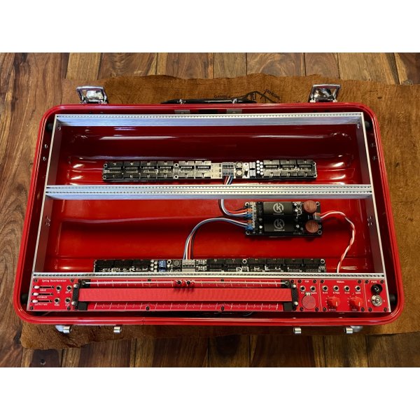 画像7: BPNYC ZERO Halliburton Eurorack Modular Travel Case 7U w/Pulp Logic 1Us "REDRUM" (7)