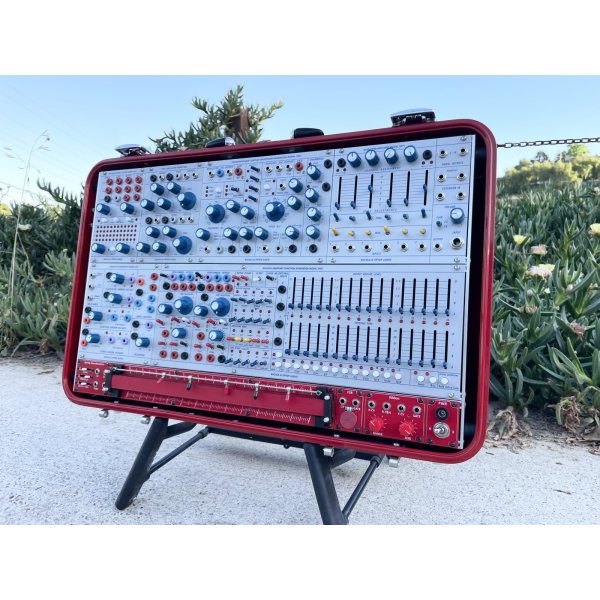 画像2: Buchla Tiptop 200t series with BPNYC ZERO Halliburton Eurorack Modular Travel Case 7U "REDRUM" #2 (2)